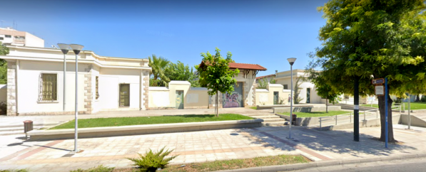 Φωτογραφία απο το κτηριακό σύμπλεγμα των 
              δημοτικών σφαγείων Ταύρου που ανεγέρθηκε μεταξύ 1916 και 1920 αρχικά από τον τότε δήμαρχο Εμμανουήλ Μπενάκη και ολοκληρώθηκε με τον 
              μετέπειτα δήμαρχο Σπύρο Πάτση.